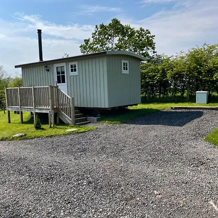 Clay Bank Huts, Roseberry Shepherds Hut * Ingleby Greenhow